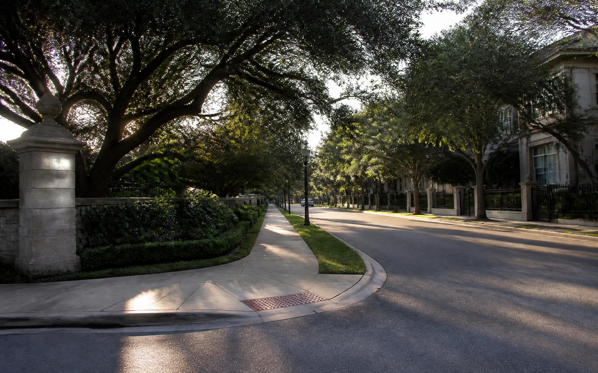 Corner where Myers Park meets an adjoining Charlotte neighborhood at golden hour